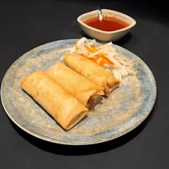 7. Loempia’s met kip en soja (3 stuks)